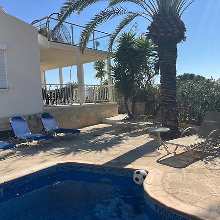 Villa Neyla Four Bedroom Coral Bay Beach Front 외부 사진