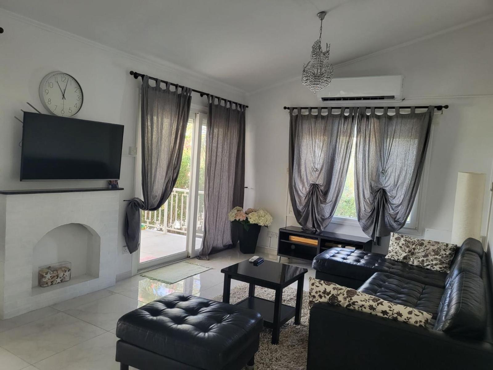 Villa Neyla Four Bedroom Coral Bay Beach Front 외부 사진