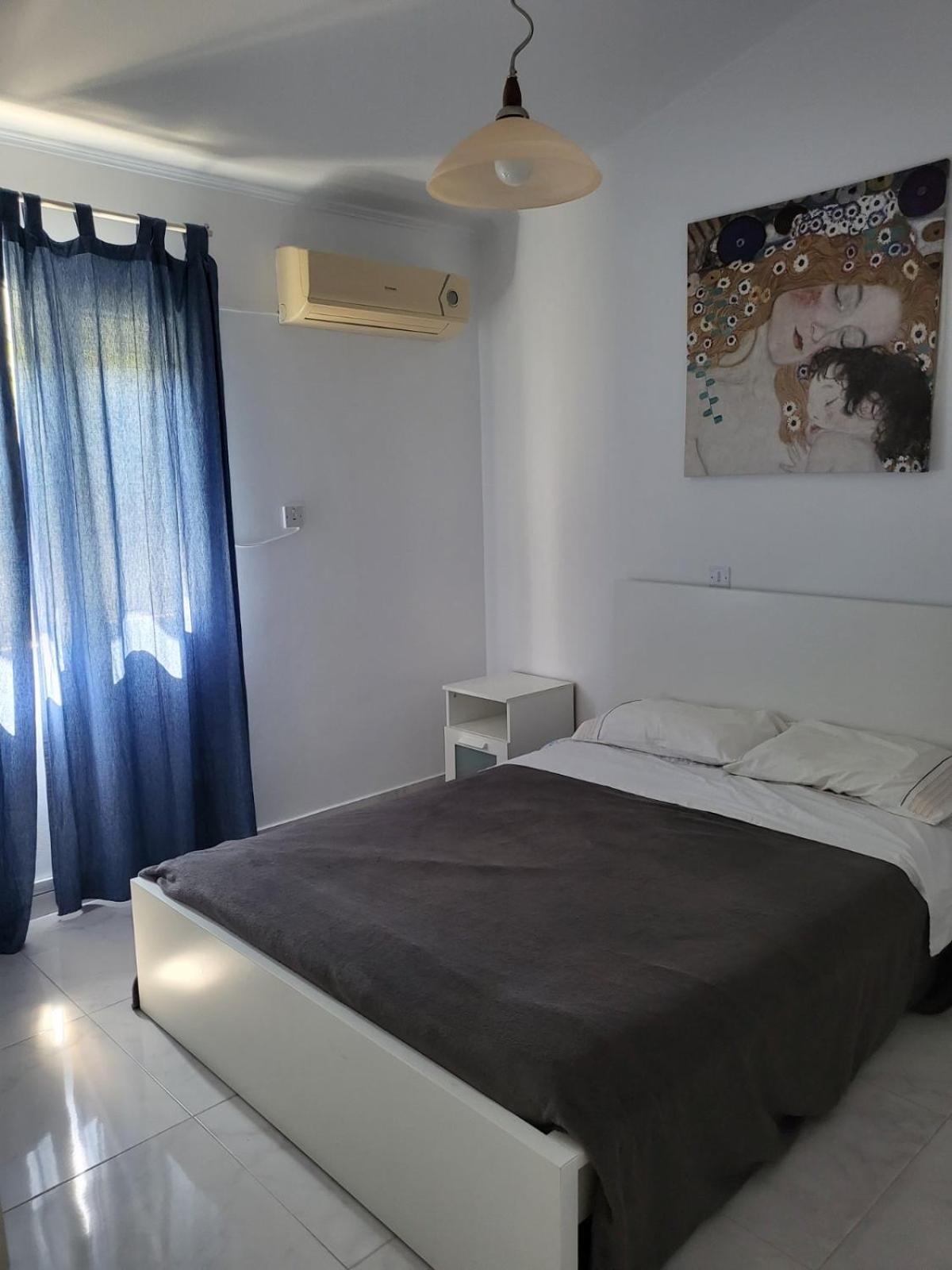 Villa Neyla Four Bedroom Coral Bay Beach Front 외부 사진